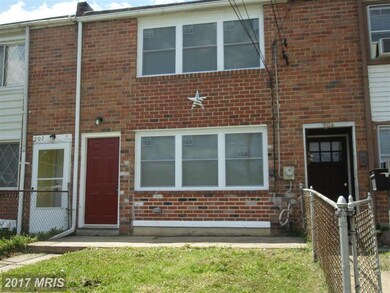 904 Winsap Ct, Halethorpe, MD 21227 - photo 2