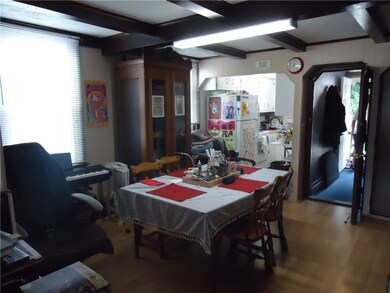 1st floor eat in kitchen