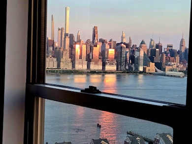 The Versailles unit 15D, West New York, NJ 07093 - photo 4