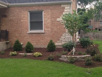 436 N Larch Ave, Elmhurst, IL 60126 - photo 2