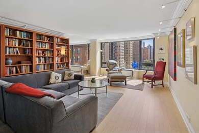 1555 N Astor St unit 12SE, Chicago, IL 60610 - photo 2