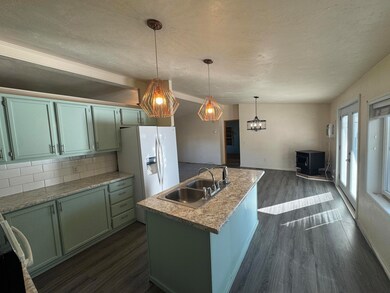 1818 NW Fir Ave, Redmond, OR 97756 - photo 7