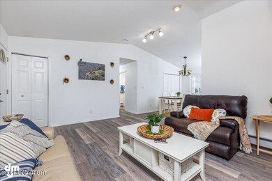 07-Living Room-DW-4914