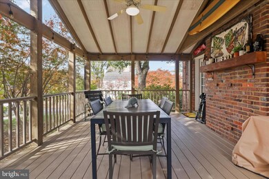 127 Moncure Dr, Alexandria, VA 22314 - photo 7