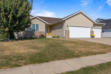 520 Rosedale Dr, Center Point, IA 52213 - photo 2