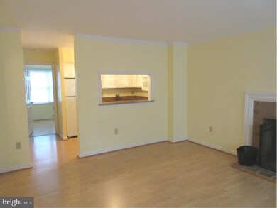 2530 Fairfax Dr unit B, Arlington, VA 22201 - photo 2