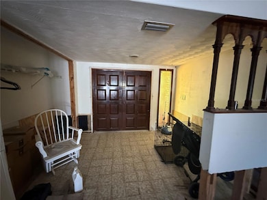 653 Bayshore Dr, Tarpon Springs, FL 34689 - photo 4