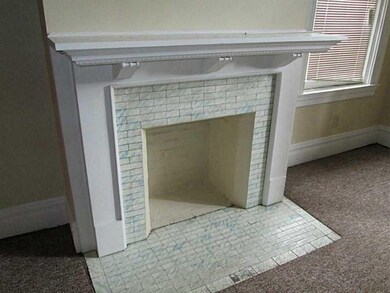Living Room. 546 Beautiful fireplace in the living
