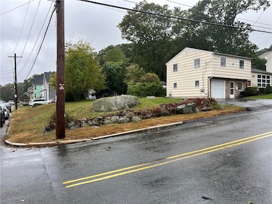 2 Cobble Hill Rd, Lincoln, RI 02865 - photo 4