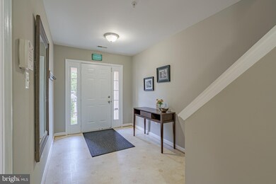 118 Lavenport Cir, Frederick, MD 21702 - photo 2