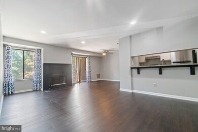 1110 Castle Harbour Way unit 2A, Glen Burnie, MD 21060 - photo 5