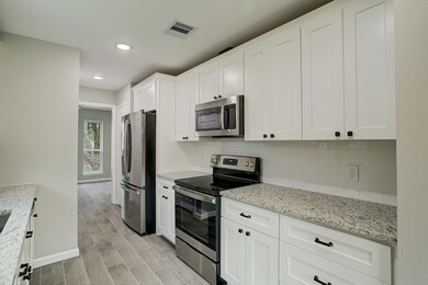 16302 Tibet Rd, Friendswood, TX 77546 - photo 3