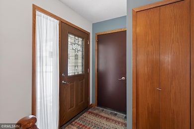 9 Oak Leaf Ln, Circle Pines, MN 55014 - photo 4