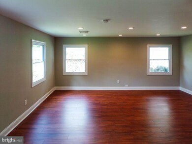 10 Peppermint Ln, Willingboro, NJ 08046 - photo 5