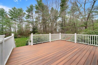 8 Sutton Place, Londonderry, NH 03053 - photo 4