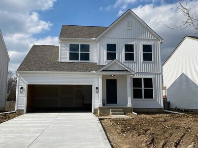 907 Harbinger Cir E, Columbus, OH 43213 - photo 2