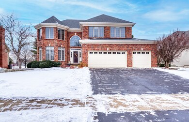 2424 Cloverdale Rd, Naperville, IL 60564 - photo 4