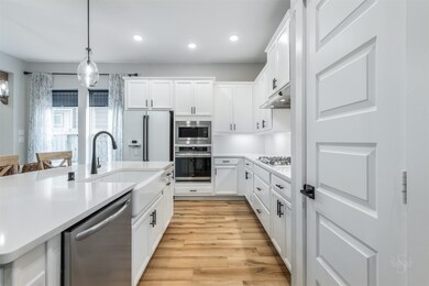 28711 Eden Creek Trail, Fulshear, TX 77441 - photo 6