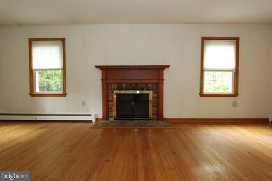 7003 Summerfield Dr, Frederick, MD 21702 - photo 5