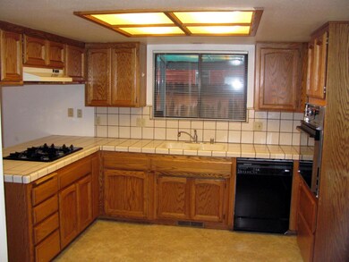 8C KITCHEN