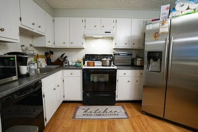 318 Codman Hill Rd unit 22E, Boxborough, MA 01719 - photo 4