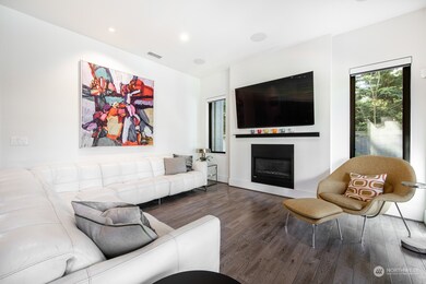 8439 SE 37th St, Mercer Island, WA 98040 - photo 6