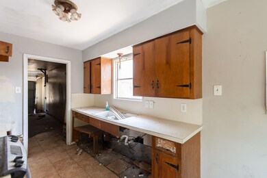 826 Helms Rd, Houston, TX 77088 - photo 5