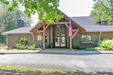 Straus Park Lakehouse