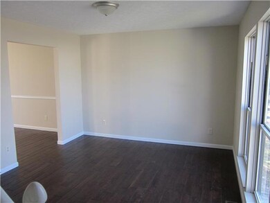 1350 Pinnacle Dr, Columbus, OH 43204 - photo 2