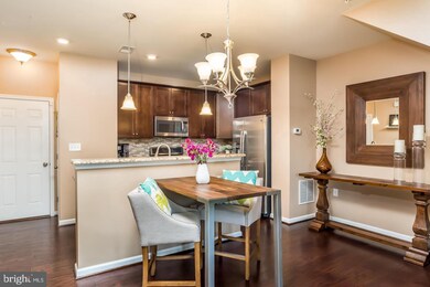 43439 Town Gate Square, Chantilly, VA 20152 - photo 7