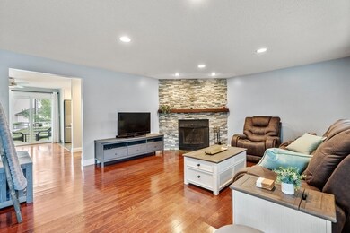 5 Meadowhill Ct unit 47, South Easton, MA 02375 - photo 2