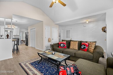 231118_90_Westcliff_Cir_WR_0237-1