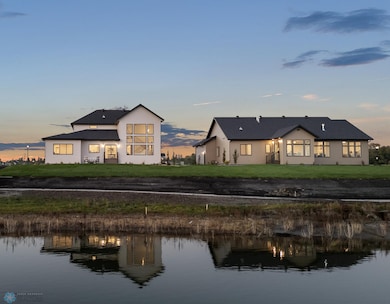 South Facing Pond Lot