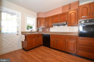 1304 Glenmont Rd, Baltimore, MD 21239 - photo 2