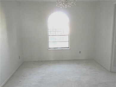 10660 Candlewood Ave, El Paso, TX 79935 - photo 6