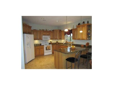 Kitchen. Granite counters, walk in pantry and more