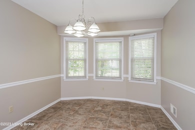 007-photo-dining-room-8668380