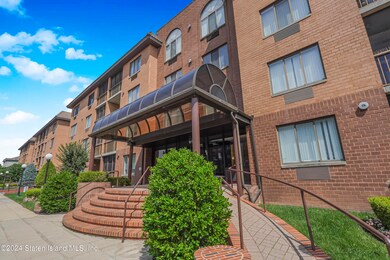 Chestnut Hill at Essex Park unit 2J, Staten Island, NY 10314 - photo 2