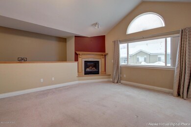 Living room/ gas fireplace