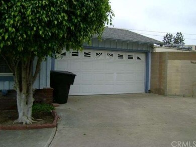 Closer view of the panel roll-up 2-car garage door
