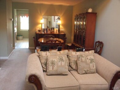 5640 Stonecroft Ln, Allentown, PA 18106 - photo 3