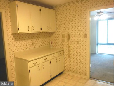 1022 Brinker Dr unit 302, Hagerstown, MD 21740 - photo 5