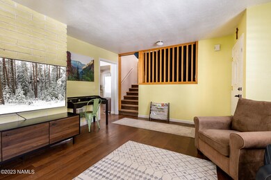 1480 University Dr 008