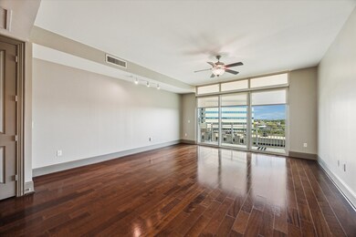 9870 Gaylord Dr unit 726, Houston, TX 77024 - photo 7