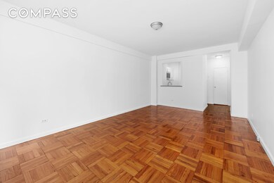240 E 46th St unit 8H, New York, NY 10017 - photo 3