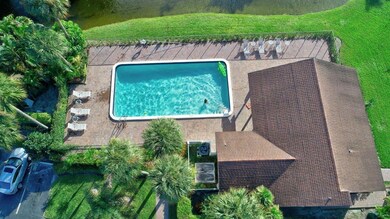 6741 Canary Palm Club