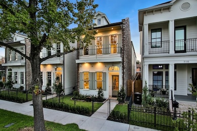 715 E 10th St, Houston, TX 77008 - photo 2