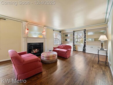 340 Kercheval Ave, Grosse Pointe Farms, MI 48236 - photo 6