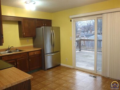 2524 SW Buchanan St, Topeka, KS 66611 - photo 4