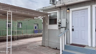 216 Locust St unit C, El Paso, TX 79905 - photo 2
